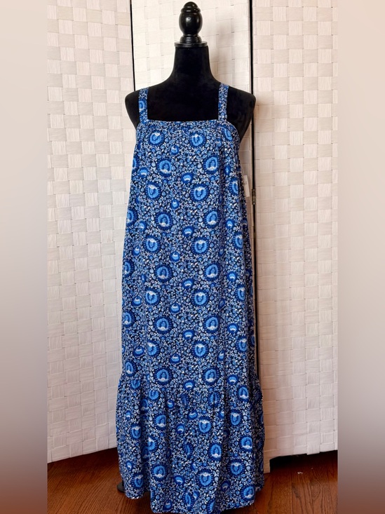 Old Navy Dresses & Skirts - Blue Floral Maxi Dress